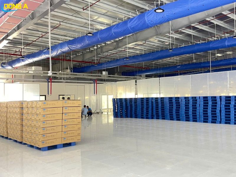 Pallet Nhựa PL08 HDPE tại kho logistics