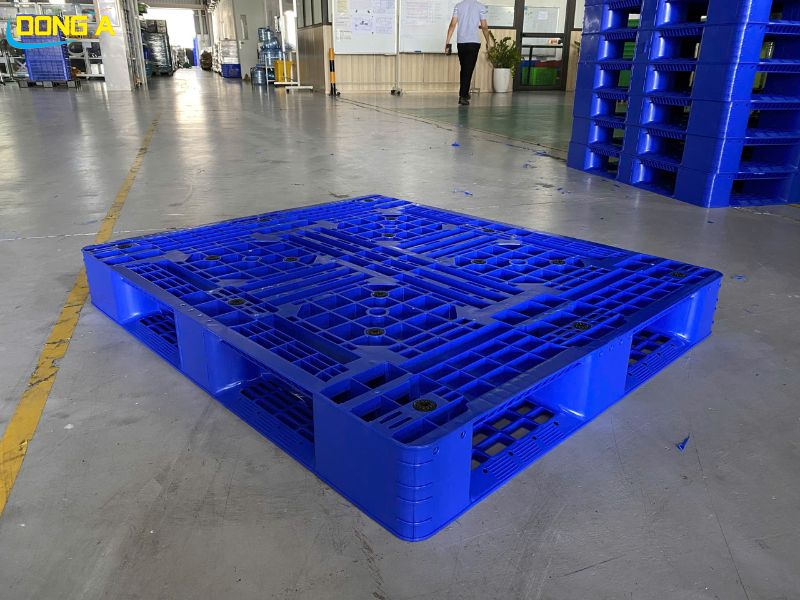 Pallet Nhựa Mới PL08 Kích Thước 1200x1000x145mm Chính Hãng