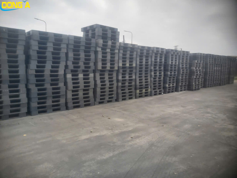 Hình ảnh giao pallet mặt đá tại Nhà máy bột mỳ