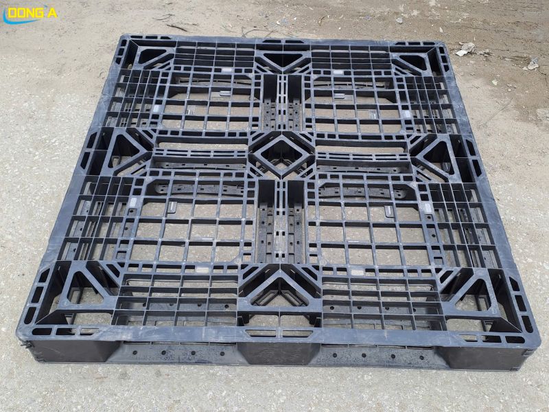 pallet nhua cu gia re (2)